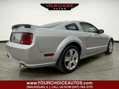 Used 2006 Ford Mustang GT RWD image 5