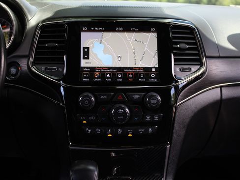 Used 2020 Jeep Grand Cherokee High Altitude AWD/4WD image 18