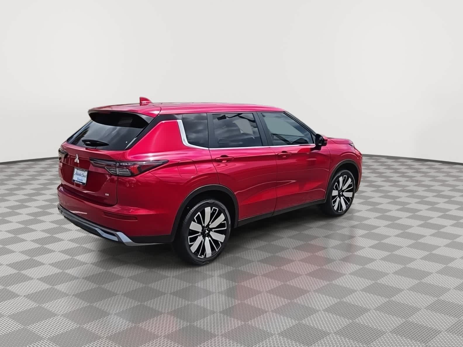Used 2026 Mitsubishi Outlander SE FWD image 8