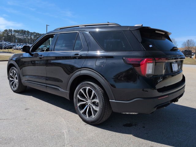 New 2026 Ford Explorer ST-Line RWD image 6