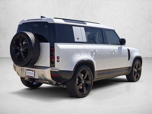 Used 2024 Land Rover Defender 110 S AWD/4WD image 5