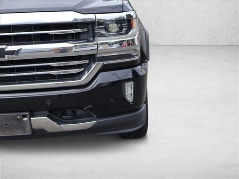 Used 2017 Chevrolet Silverado 1500 High Country AWD/4WD image 9