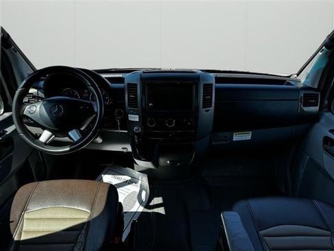 Used 2017 Mercedes-Benz Sprinter 3500 image 39