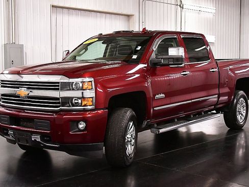 Used 2016 Chevrolet Silverado 3500 High Country w/ Duramax Plus Package image 3