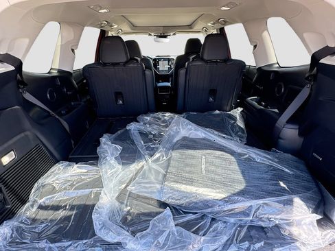 New 2026 Subaru Ascent Limited AWD/4WD image 33