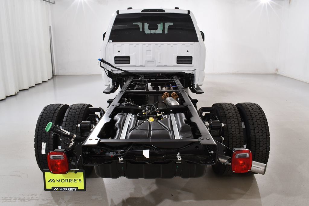 New 2027 Ford F550 4x4 Crew Cab image 13