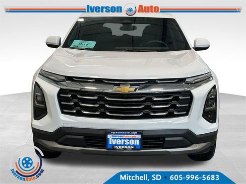 Used 2026 Chevrolet Equinox LT w/ Convenience Package II AWD/4WD image 3