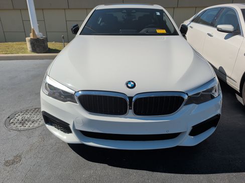 Used 2019 BMW 540i w/ M Sport Package image 2