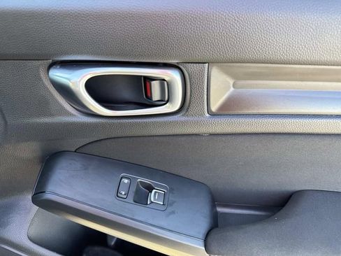 Used 2023 Honda Civic Sport image 14