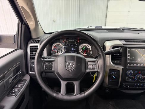 Used 2017 RAM 3500 Big Horn AWD/4WD image 18