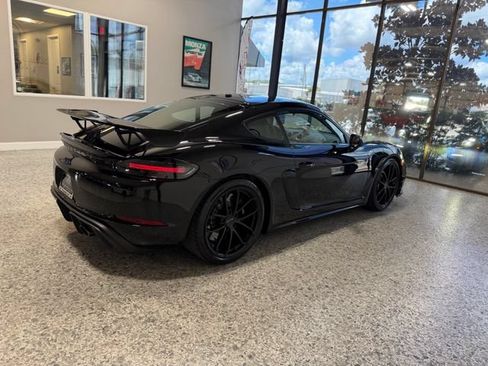 Used 2020 Porsche 718 Cayman GT4 RWD image 11
