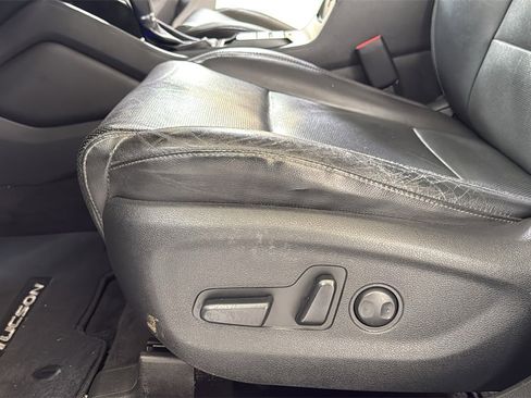 Used 2019 Hyundai Tucson Limited image 14