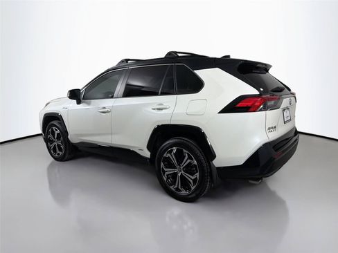 Used 2021 Toyota RAV4 XSE w/ Premium Package AWD/4WD image 8