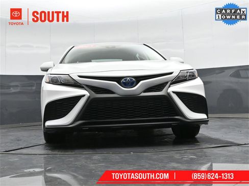 Used 2023 Toyota Camry SE w/ Cold Weather Package image 45