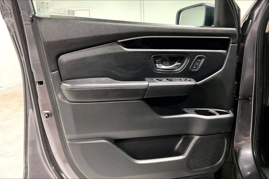 Used 2025 Honda Pilot Touring image 22