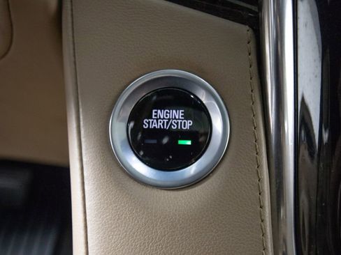 Used 2018 Cadillac Escalade ESV Platinum AWD/4WD image 25