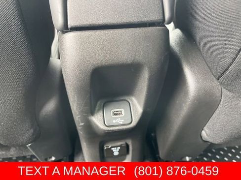 Used 2022 Jeep Renegade Trailhawk w/ Trailer Tow Group AWD/4WD image 18