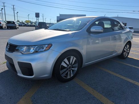Used 2013 Kia Forte Koup EX FWD image 3