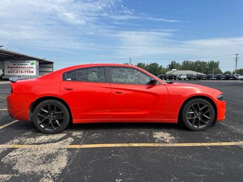 Used 2021 Dodge Charger SXT w/ Blacktop Package RWD image 7