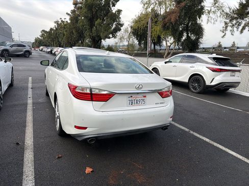 Used 2013 Lexus ES 350 w/ Luxury Pkg image 4