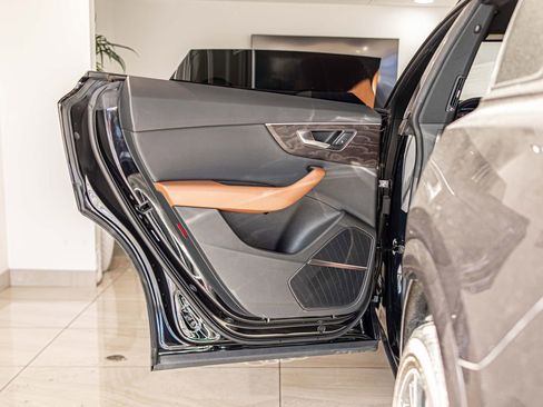 Used 2020 Audi Q8 Premium Plus w/ Premium Plus Package image 34