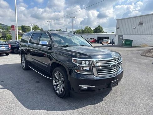 Used 2019 Chevrolet Suburban Premier AWD/4WD image 2