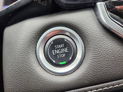 Used 2024 Chevrolet Colorado LT w/ LT Convenience Package II RWD image 8