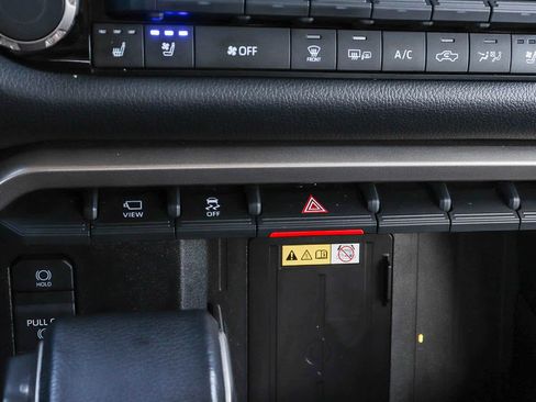 Used 2024 Toyota Tundra Limited image 30