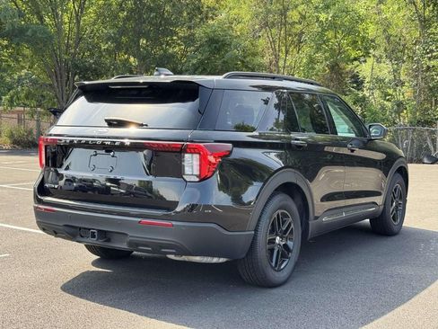 Used 2025 Ford Explorer Active RWD image 21