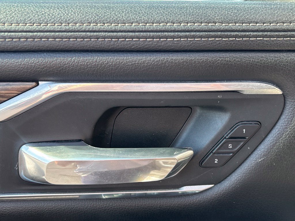 Used 2020 RAM 1500 Laramie RWD image 8