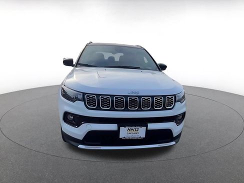 Used 2025 Jeep Compass Limited AWD/4WD image 4