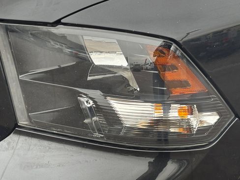 Used 2017 RAM 1500 Express w/ Black Ram 1500 Express Group image 9