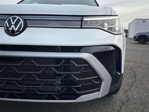 New 2026 Volkswagen Taos SEL AWD/4WD image 7