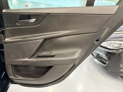 Used 2019 Jaguar XE RWD image 25