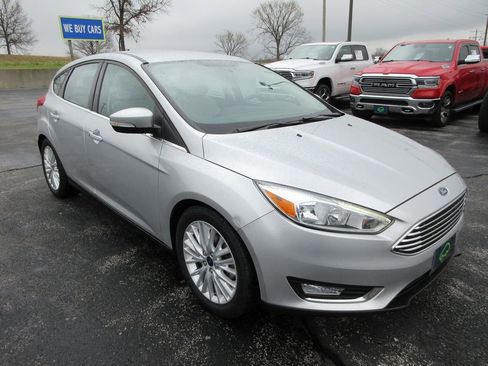 Used 2016 Ford Focus Titanium image 7