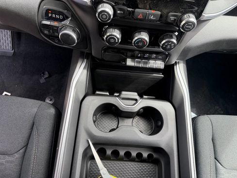 New 2026 RAM 1500 Express AWD/4WD image 16