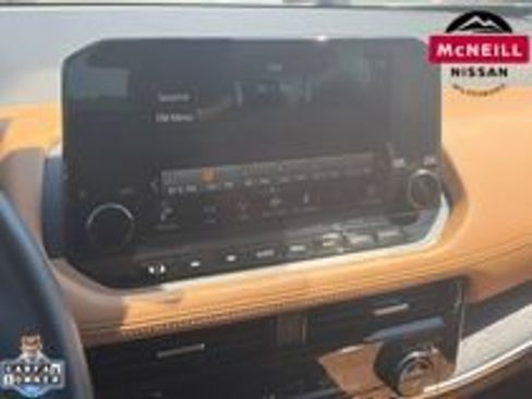 Used 2023 Nissan Rogue Platinum AWD/4WD image 21