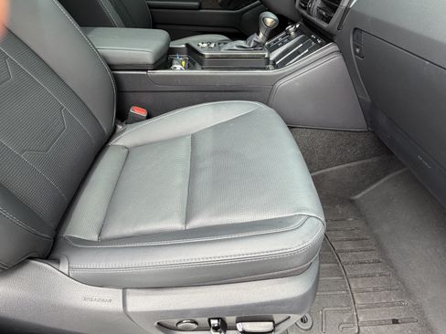 Used 2026 Lexus GX 550 w/ Accessory Package (2T) AWD/4WD image 45