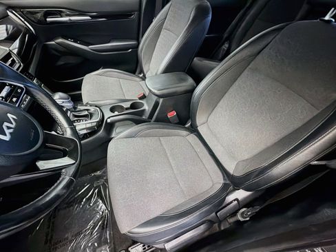 Used 2024 Kia Seltos S FWD image 11