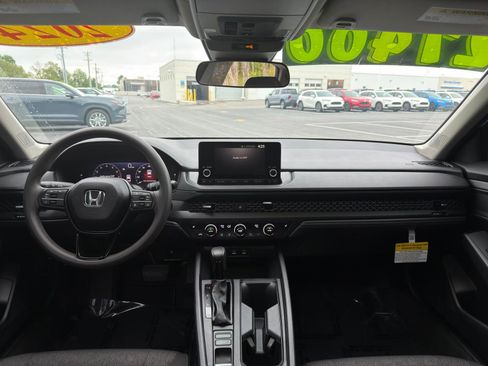 Used 2024 Honda Accord EX image 27