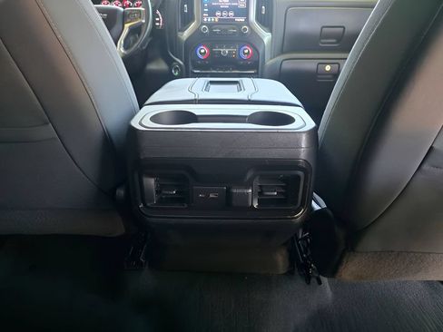Used 2021 Chevrolet Silverado 1500 LT Trail Boss AWD/4WD image 8