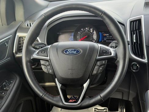 Certified 2024 Ford Edge ST w/ Equipment Group 401A image 18