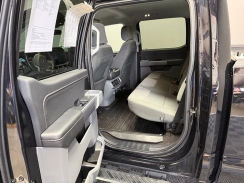 Used 2022 Ford F150 XLT w/ Equipment Group 302A High image 17