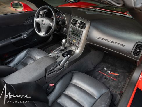 Used 2007 Chevrolet Corvette Convertible w/ Preferred Equipment Group RWD image 17
