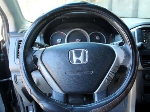 Used 2006 Honda Pilot LX image 17