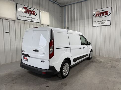 Used 2016 Ford Transit Connect XLT FWD image 3