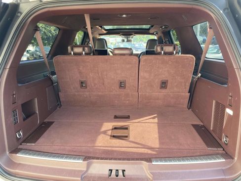 Used 2019 Lincoln Navigator L Black Label w/ Cargo Package AWD/4WD image 9