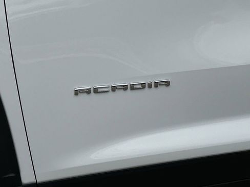 Used 2024 GMC Acadia Elevation FWD image 32