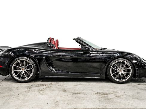 Used 2023 Porsche 718 Boxster Spyder RWD image 48