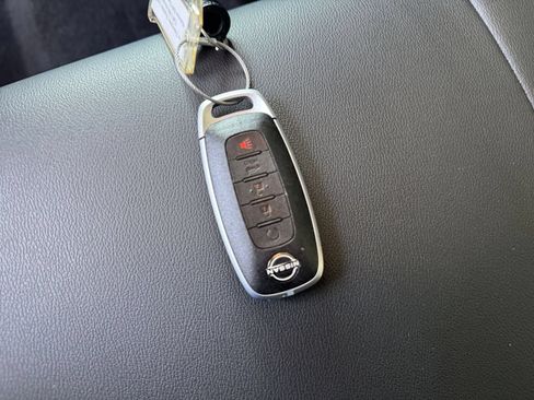 Used 2026 Nissan Rogue SL AWD/4WD image 28